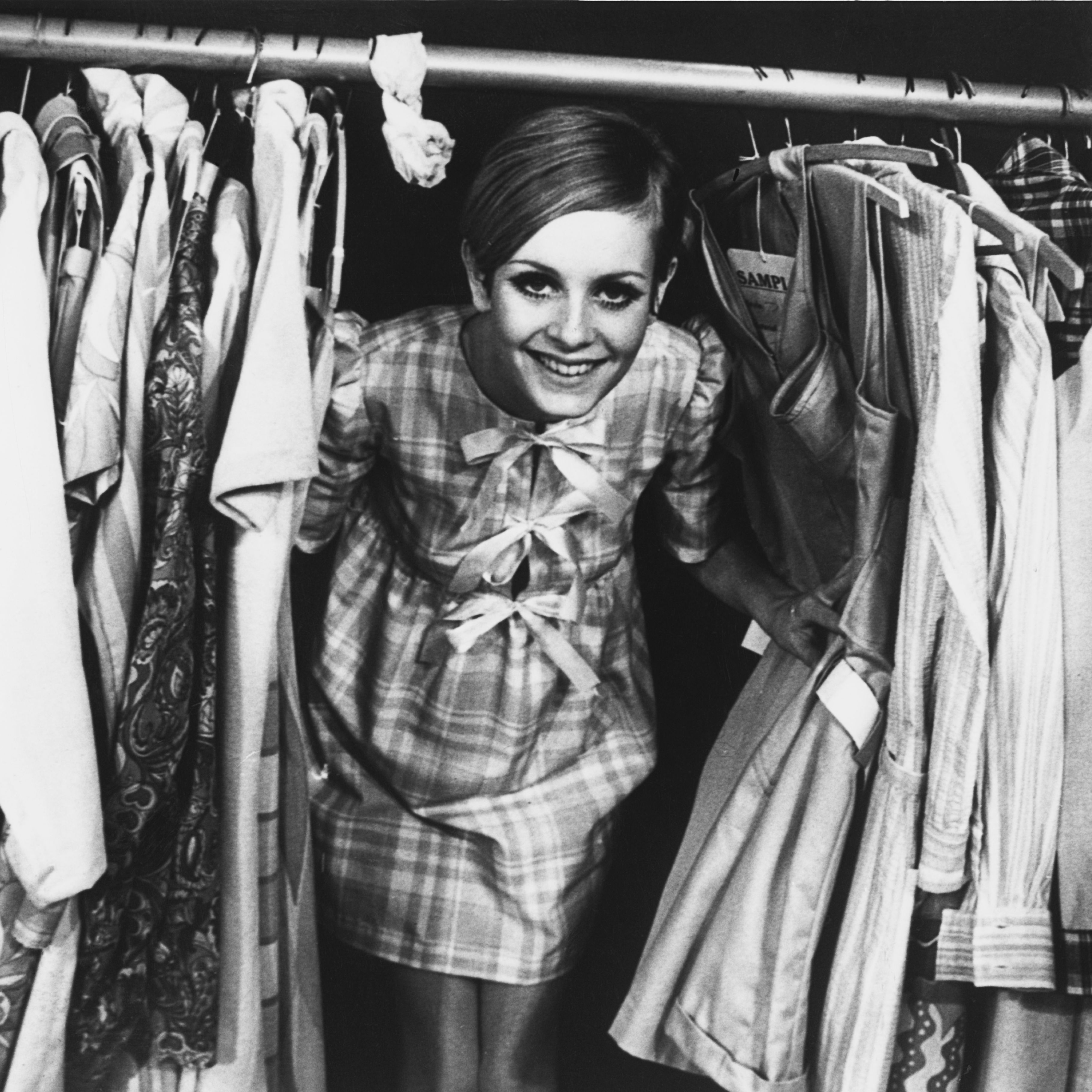 how to resell clothes online